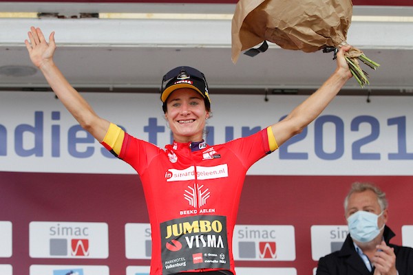 Vos wint opnieuw in Vuelta vrouwen