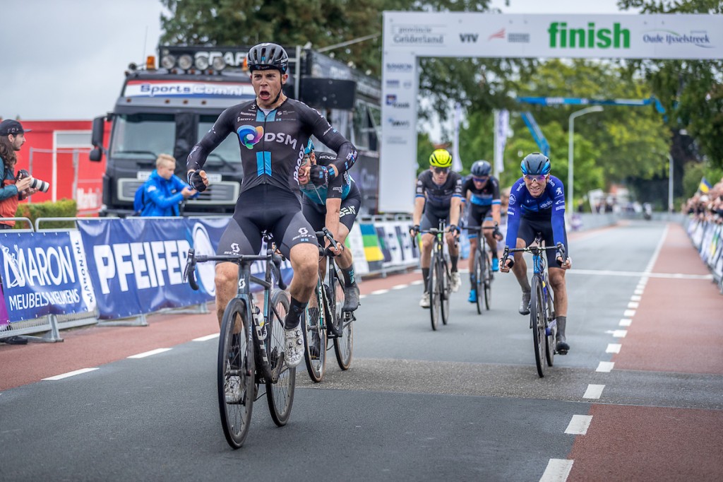 Een seizoen erbij voor Leijnse en Van Uden