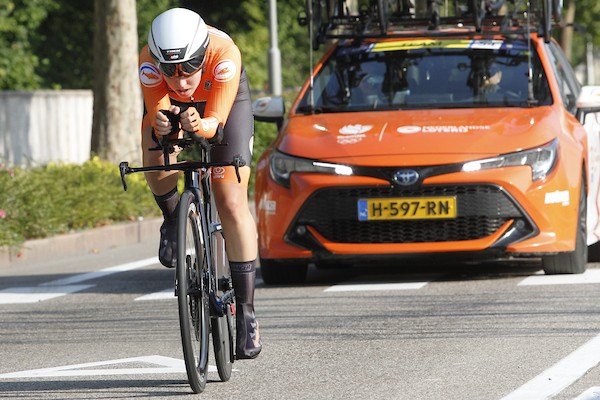 Van Anrooij vervangt Vollering op EK Tijdrit