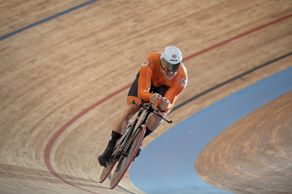 Hoogland wereldkampioen op de kilometer