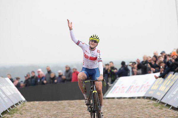 Wereldkampioene van start in Omloop Borsele