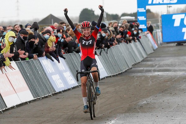 Annemarie Worst wint in Maldegem