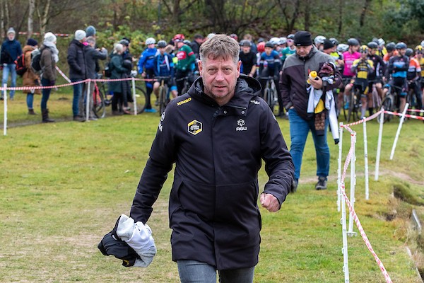 Jan Boven is inmiddels helemaal thuis in de cross