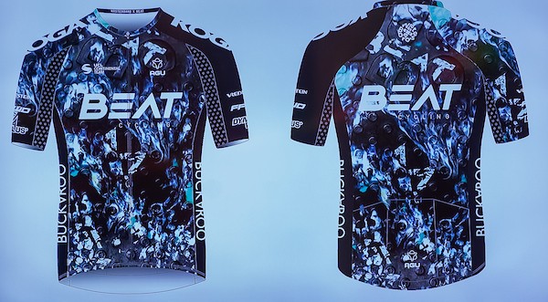 Speciaal shirt op NK Wielrennen voor BEAT