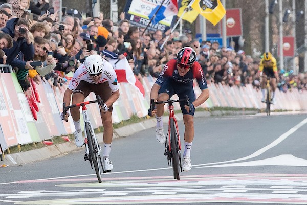 Van Vliet wil einde twijfel over fotofinish  AGR