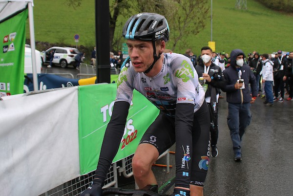 Arensman stapt ziek uit Tour de Suisse