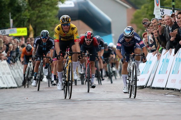 Kooij sprint naar tweede ritzege in Denemarken