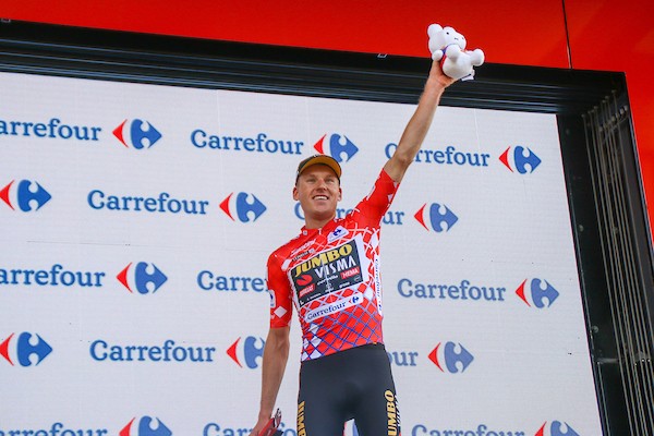 Bennett wint, Teunissen leidt in Vuelta