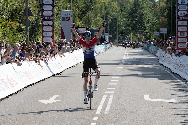 Markus wint Limburg-etappe in Simac Ladies Tour