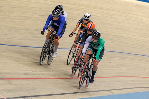 Van der Peet wint NK Keirin