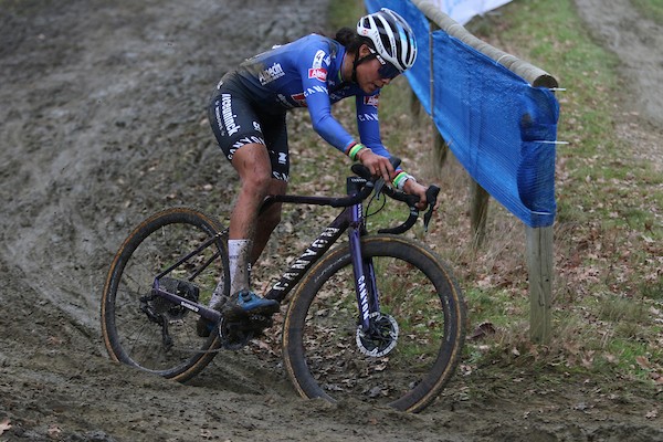 Alvarado aan het feest in Gullegem