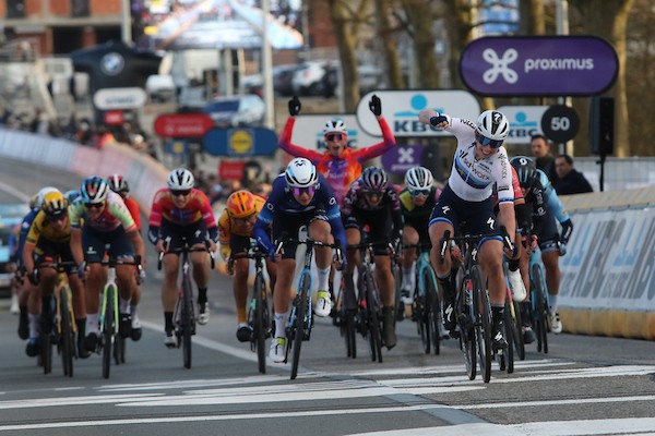 VolkerWessels vrouwen ook naar Nieuwsblad