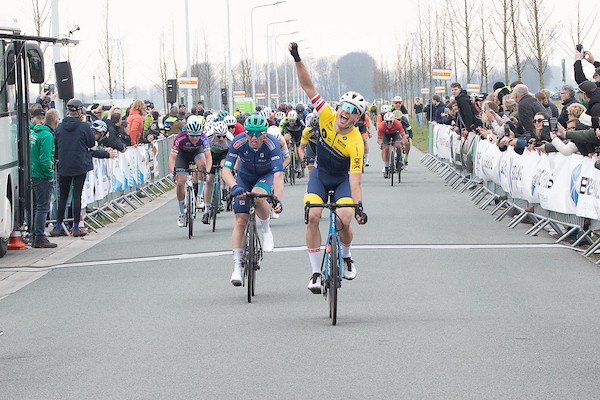 Van der Woude wint Zuiderzeeronde