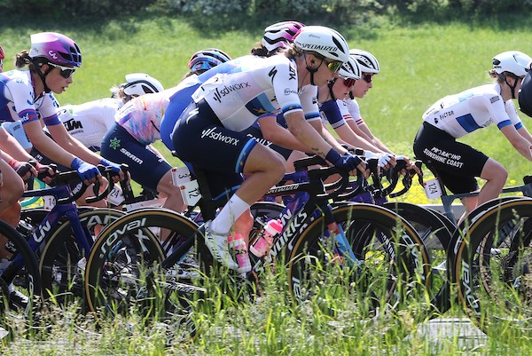 SD Worx blijft koersen op Specialized