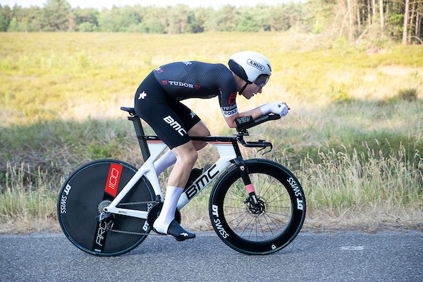 Maikel Zijlaard wint proloog Tour de Romandie