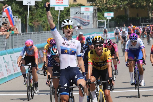 Wiebes stapt uit Giro Donne