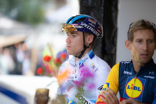 Jakobsen mist definitief de Tour de France