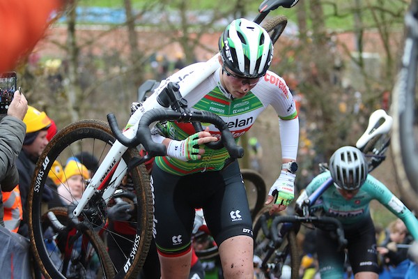 Bakker is derde in veldrit van Loenhout