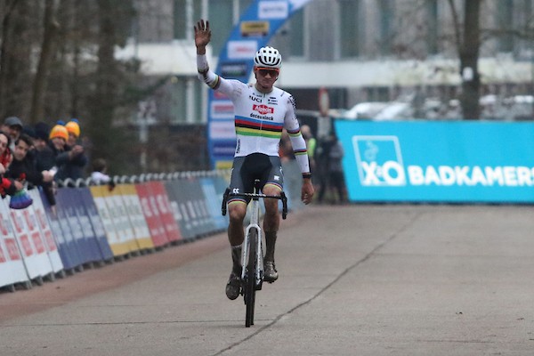 Van der Poel is direct klasse apart