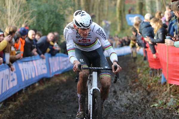 Van der Poel naar winst in Loenhout