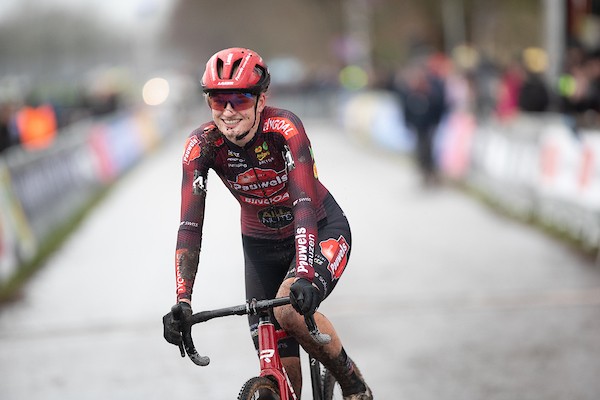 Bentveld gaat op weg koersen bij  AG-Soudal