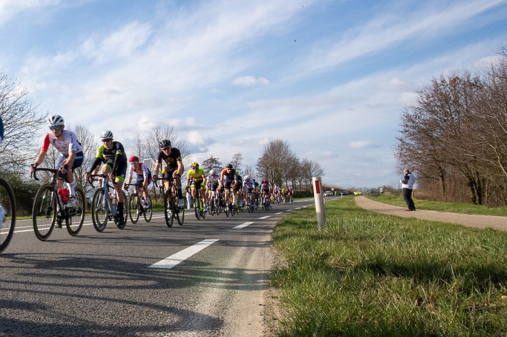 Belgen boven in Kersenronde Mierlo