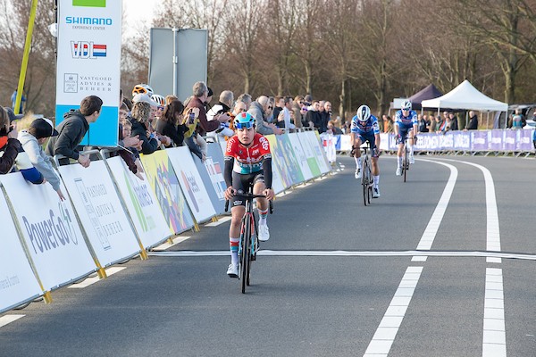 Jarno Widar wint Ronde van Limburg