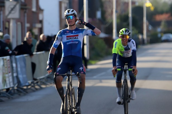 Huub Artz tweede in 40-ste Wim Hendriks Trofee U23