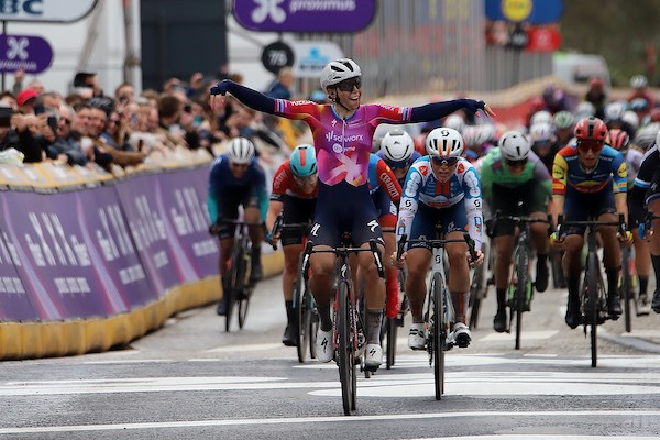 Wiebes aan het feest in RideLondon