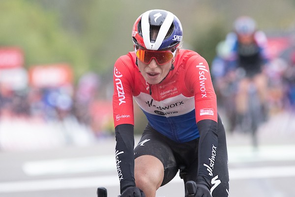 Vollering wint slotrit en klassement Burgos