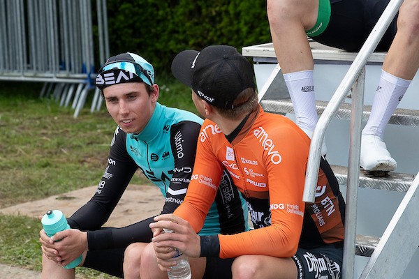 Nederlanders tonen zich in openingsrit Loir et Cher