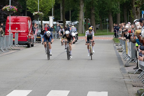 Paats wint in Acht van Bladel