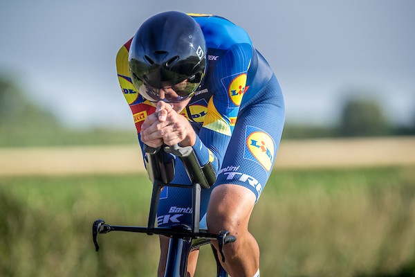 Daan Hoole wint tijdrit in Giro d´Italia