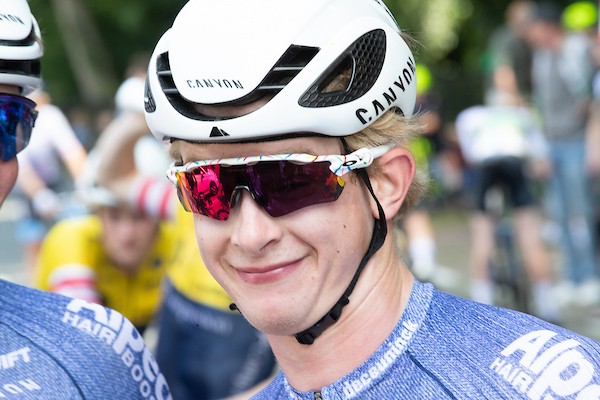 Visma gevloerd in Dwars door Vlaanderen, Del Grosso zesde