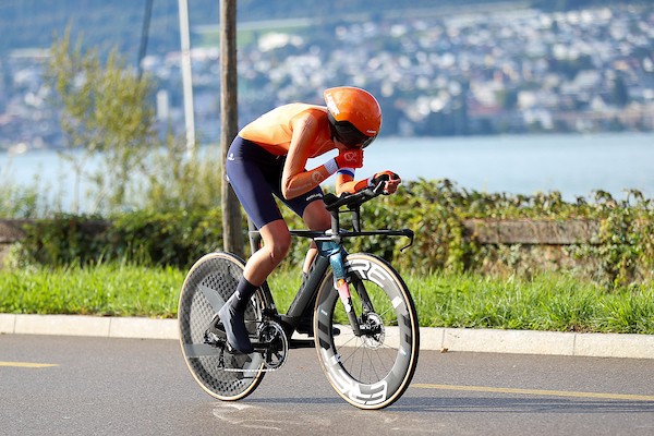 Megan Arens wereldkampioene tijdrijden