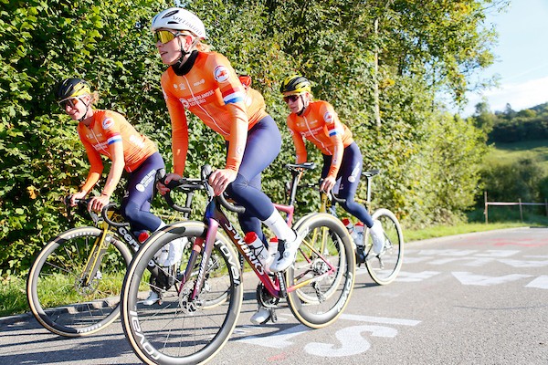 Deelnemers en rugnummers EK Weg Vrouwen 2025