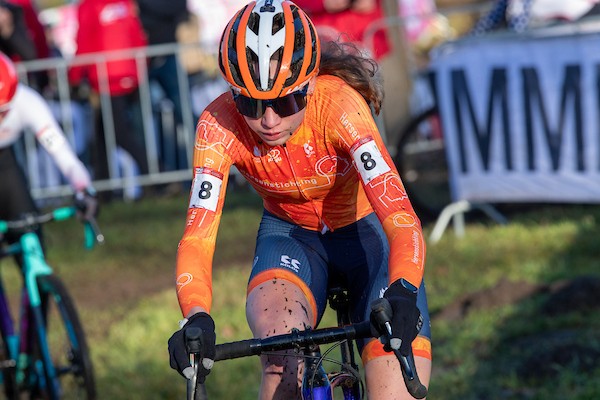 Cabaca onderdak bij Heizomat Team