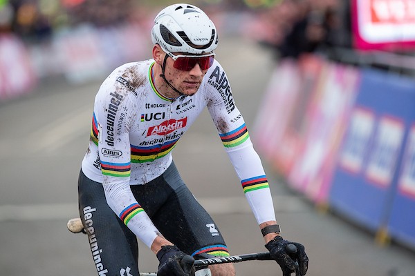 Namen definitief eerste cross Van der Poel