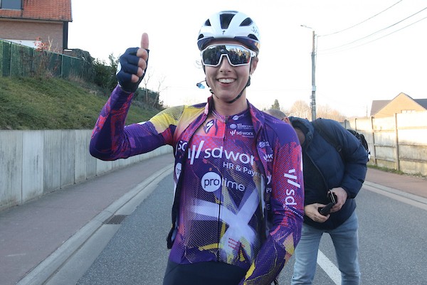 Gerritse wint en leidt in Vuelta vrouwen