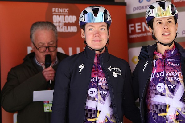 Van der Breggen grijpt in slotrit Giro naast dagwinst