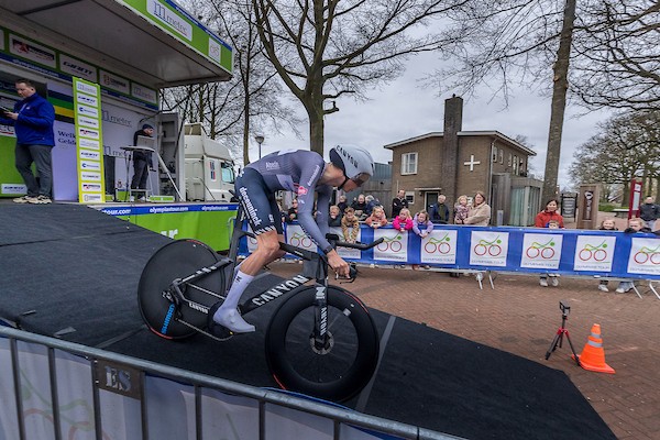 Senna Remijn naar WorldTour-team Alpecin-Deceuninck