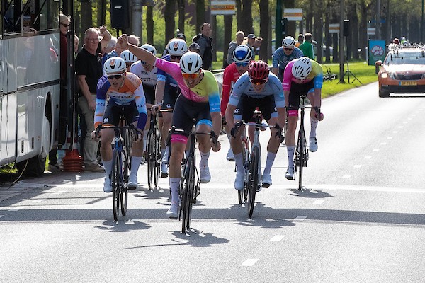Mike Dogterom naar winst in Zuiderzeeronde