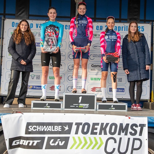 Podium voor Arens en Koops