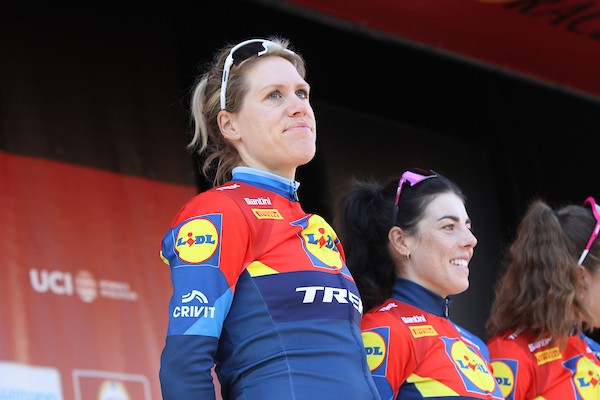 Ellen van Dijk eerste leider in Vuelta vrouwen