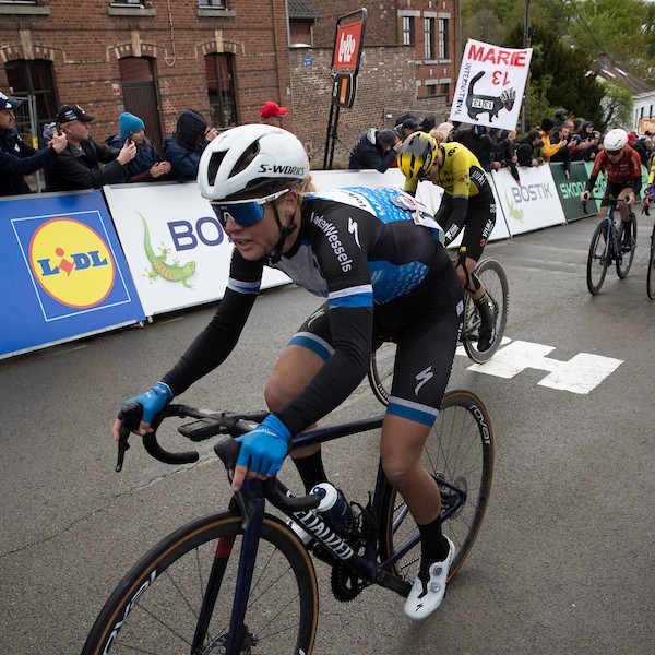 Eline Jansen maakt indruk in de Ronde van Toscane