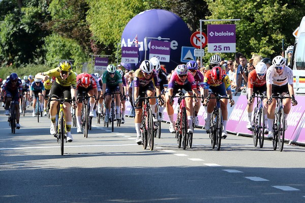 Nienke Veenhoven wint in Baloise Tour