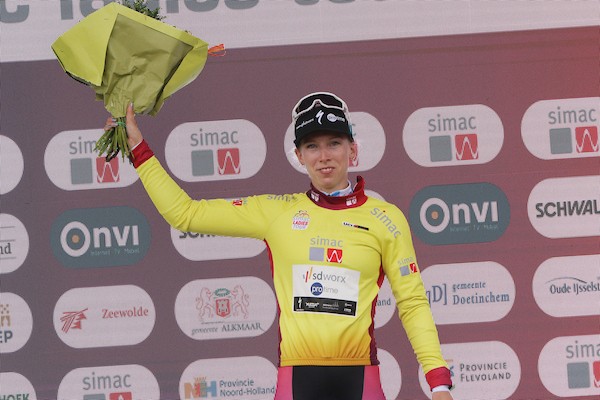 Drie op drie voor Wiebes in Simac Ladies Tour