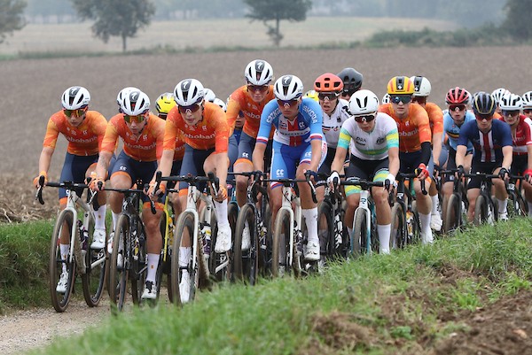 KNWU schrikt van reacties na WK Gravel