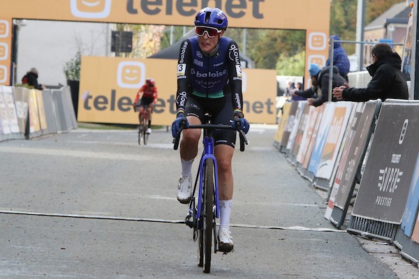 Brand naar de winst in Niel