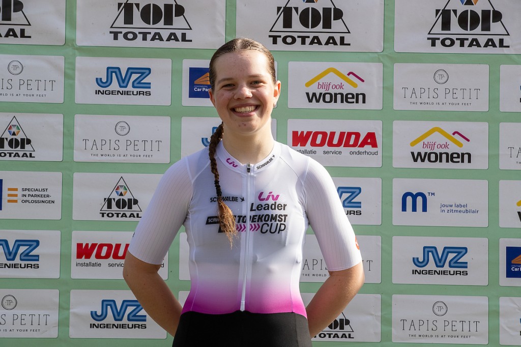 Britt Jeucken rijdt top-10 in Omloop van Borssele